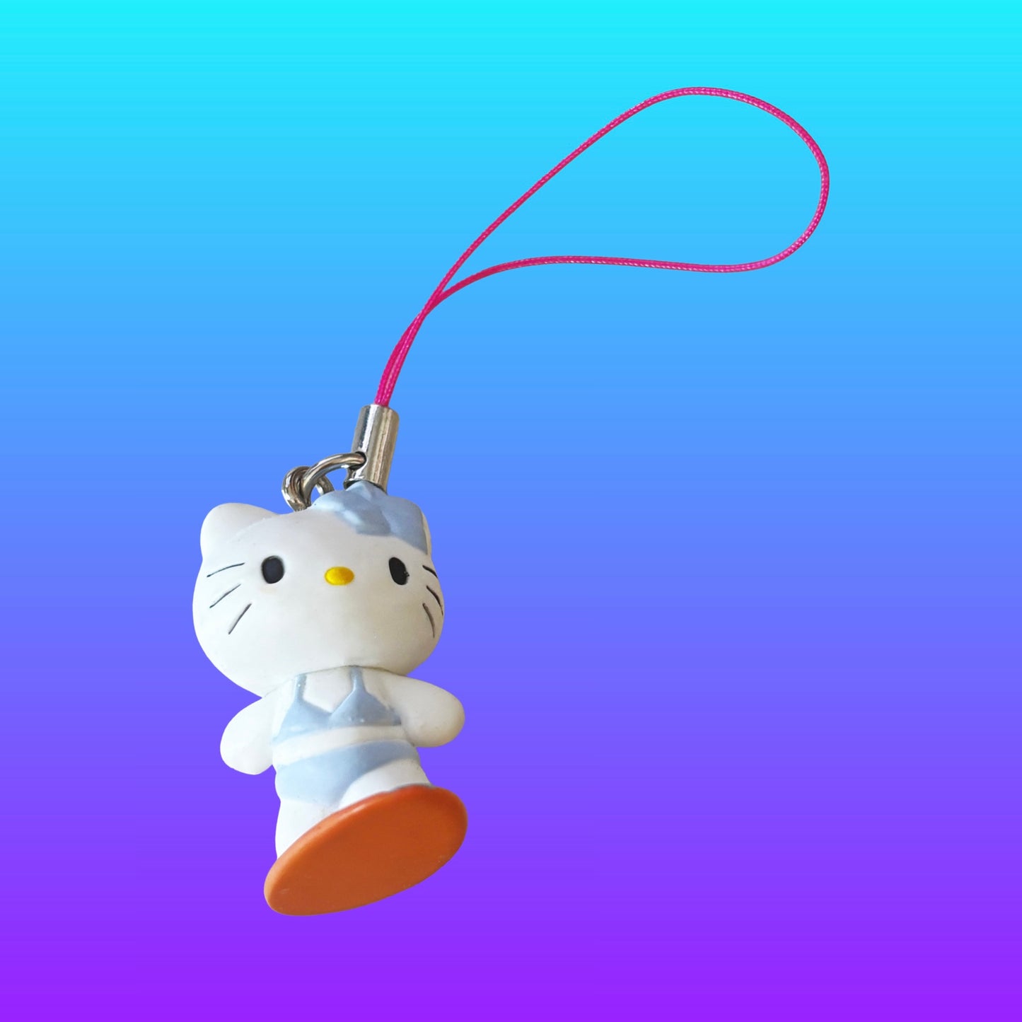 Hello Kitty Sports Danglers: Surfing - Phone Charm (2009)