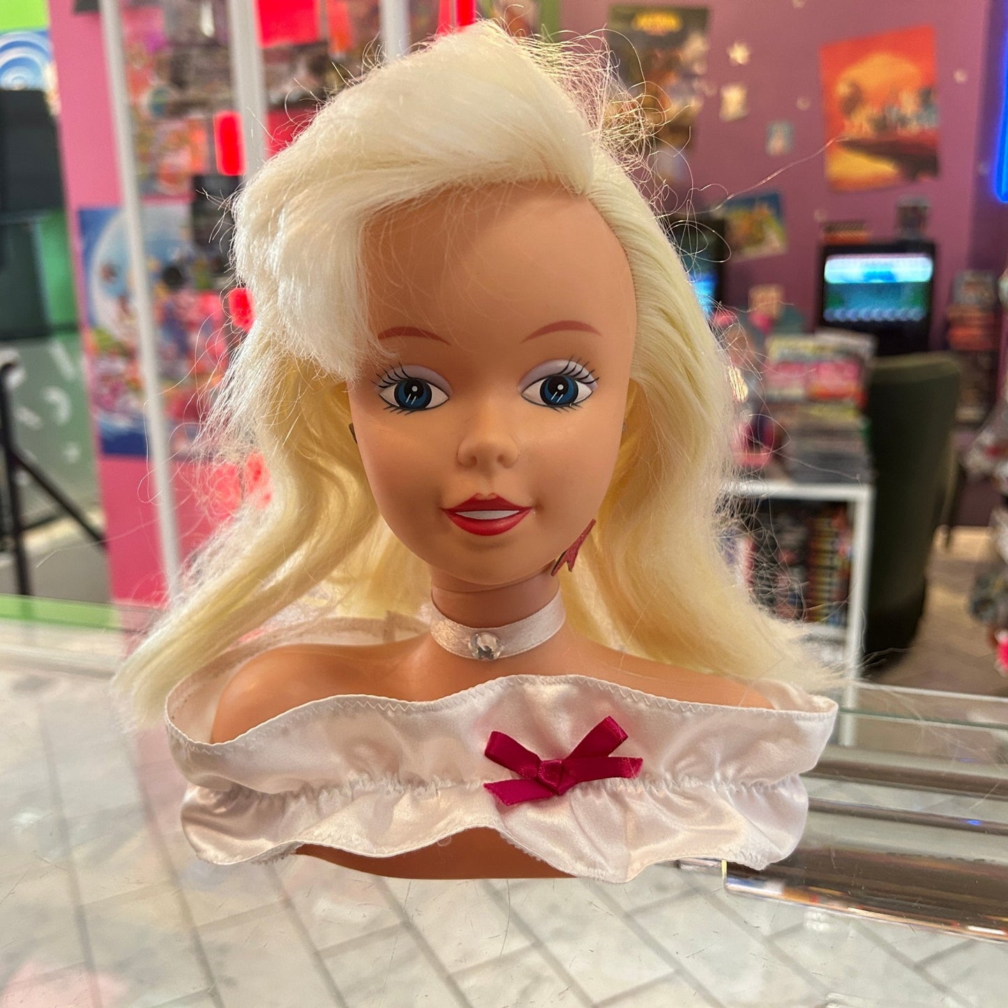 Beauty Make - Up Doll head (Barbie - like, 90s) - PopCultGang