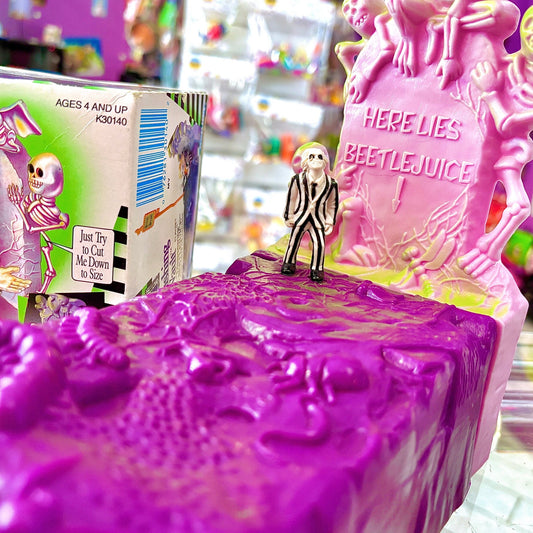 Beetlejuice: Vanishing Vault Playset (Kenner, 90s) - PopCultGang
