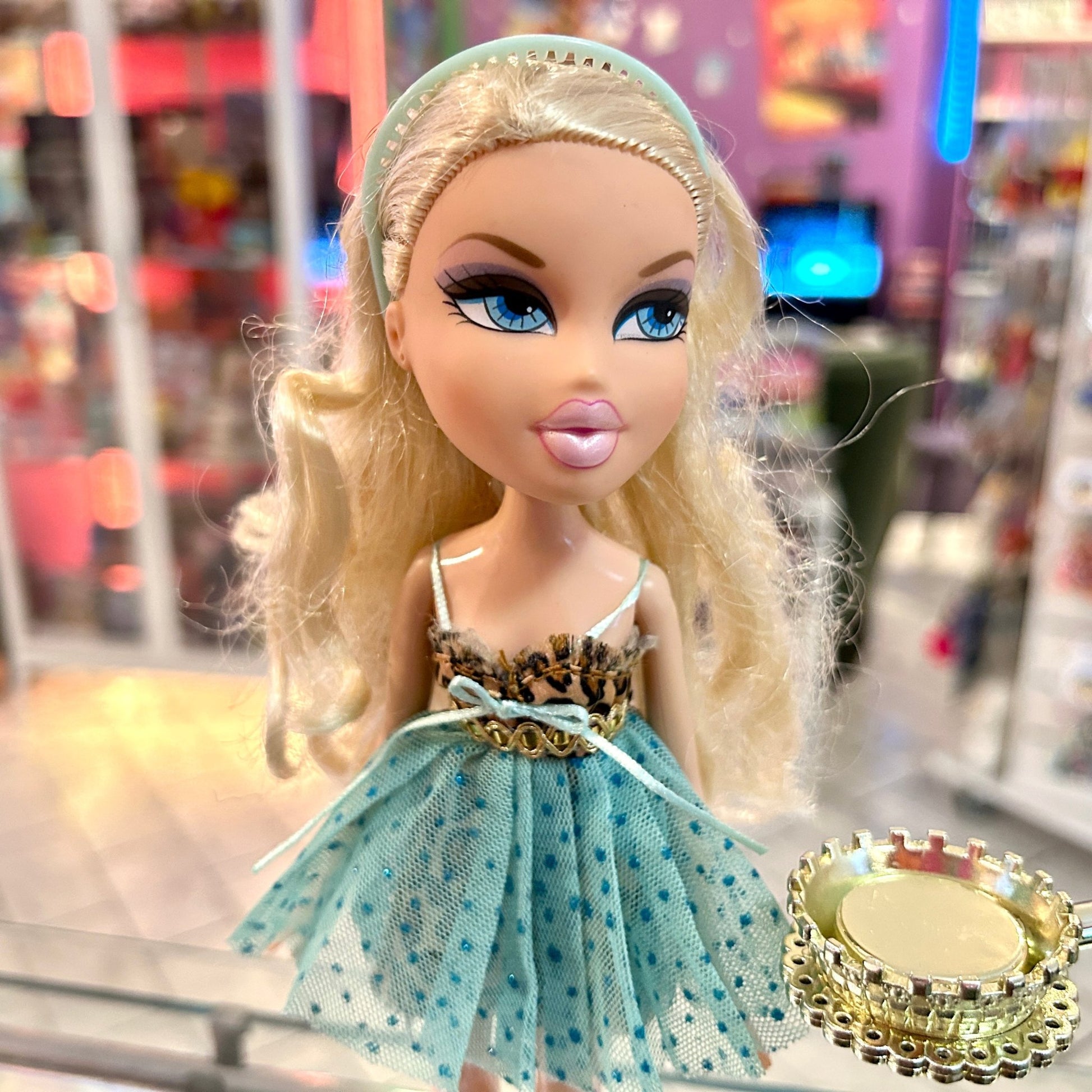 Bratz: Pampered Pupz Salon Style Cloe (2007) - PopCultGang