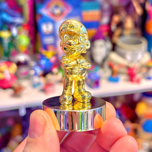 Club Nintendo: Limited Gold Super Mario Statue - Platinum Member Memorial (Japan Exclusive, 2003) - PopCultGang