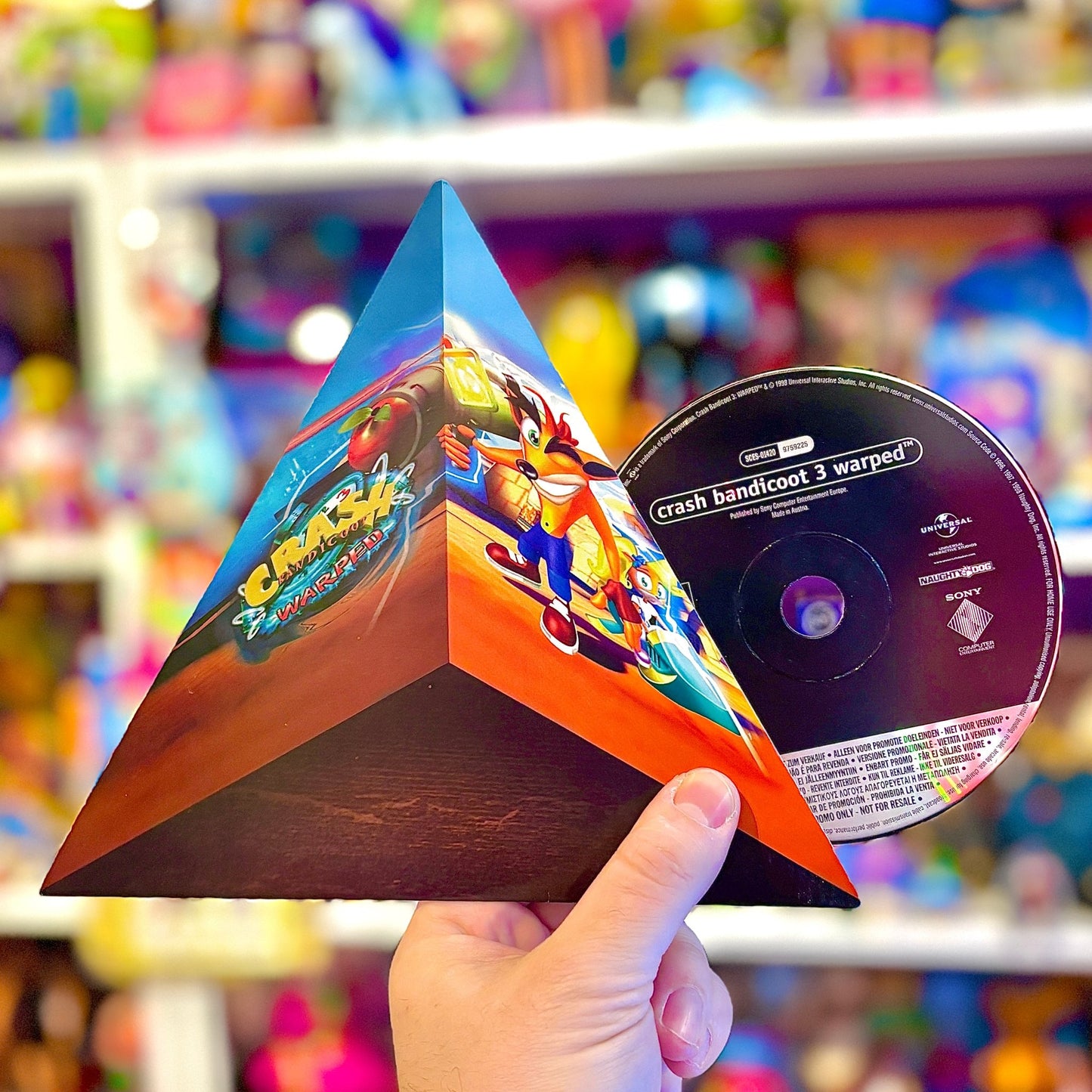 Crash Bandicoot 3: Press Kit (German, missing T-shirt, PS1) - PopCultGang