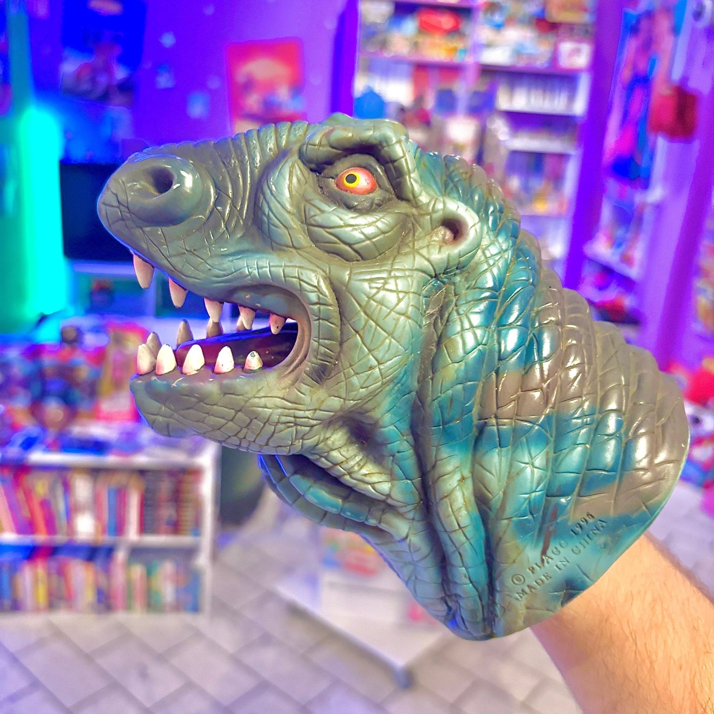 Dino Crushers: T - Rex Hand Puppet (Placo, 1996) - PopCultGang