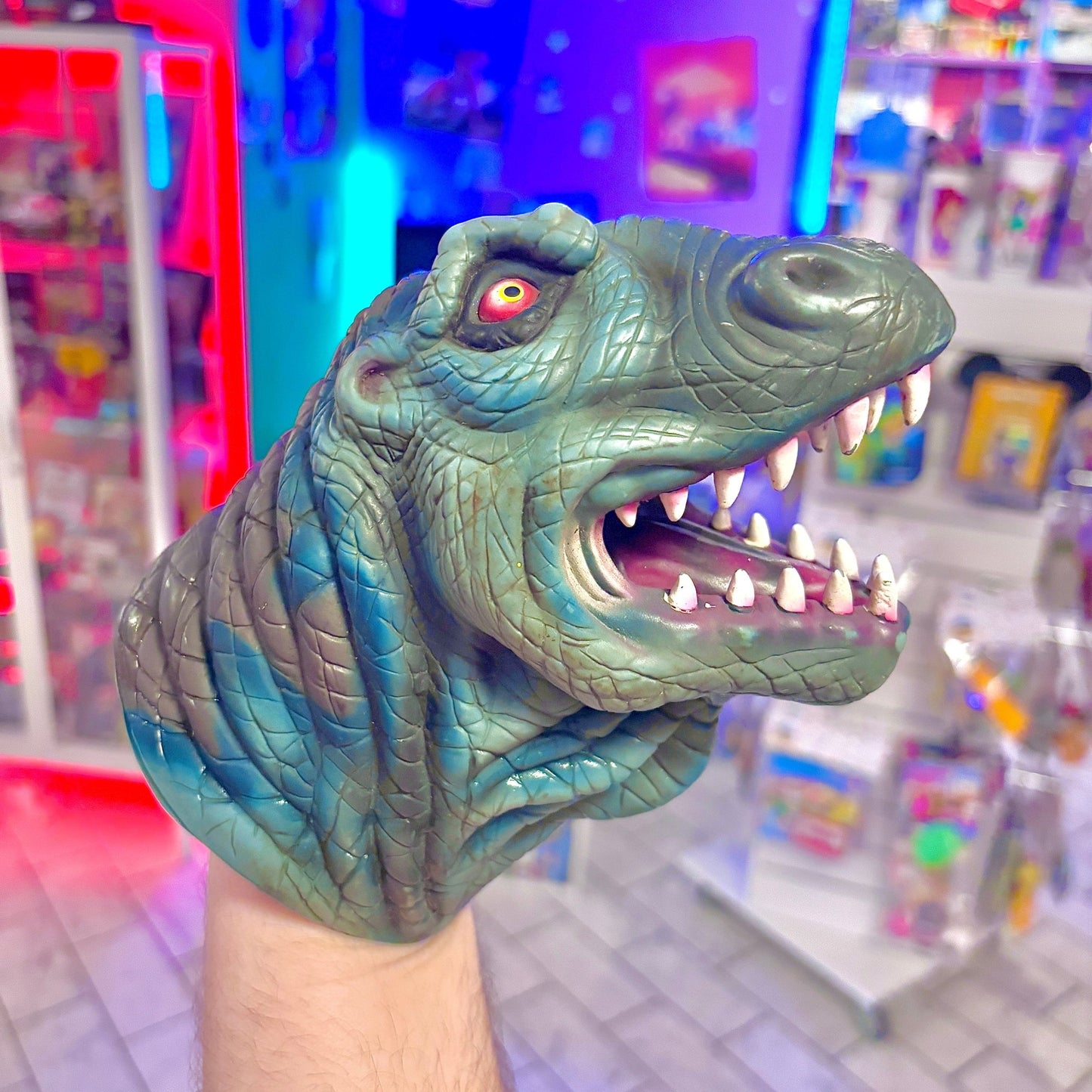 Dino Crushers: T - Rex Hand Puppet (Placo, 1996) - PopCultGang