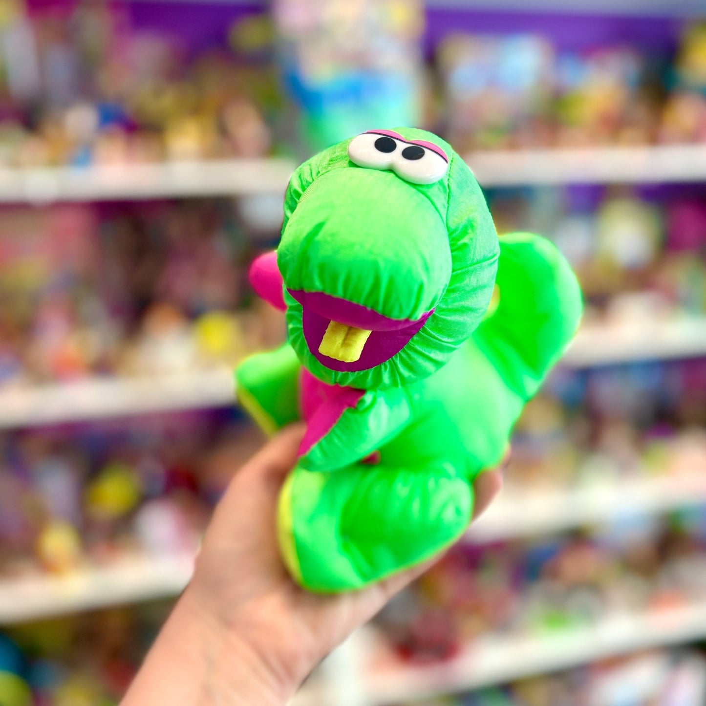 Dinoroar Plush - Green Puffalump (1992) - PopCultGang