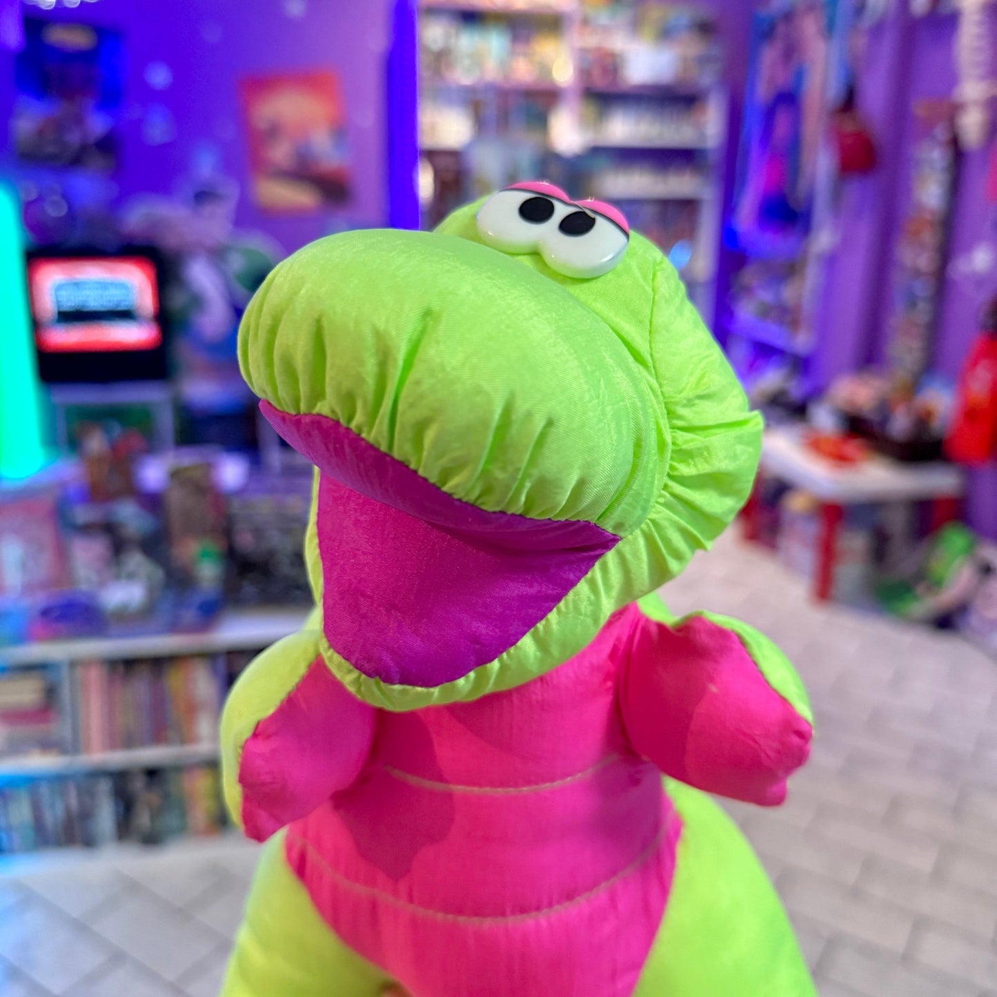 Dinoroar Plush - Neon Green T - rex (1992) - PopCultGang