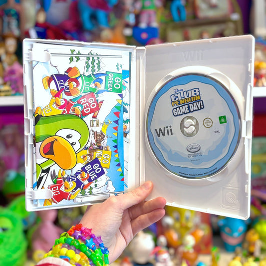 Disney's Club Penguin: Game Day! (Wii) - PopCultGang