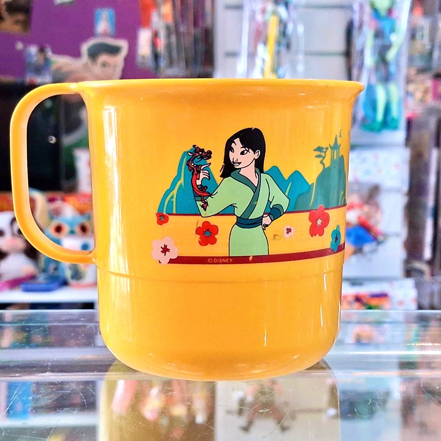 Disney's Mulan - Yellow Plastic Drinking Cup (Tupperware, 90s) - PopCultGang