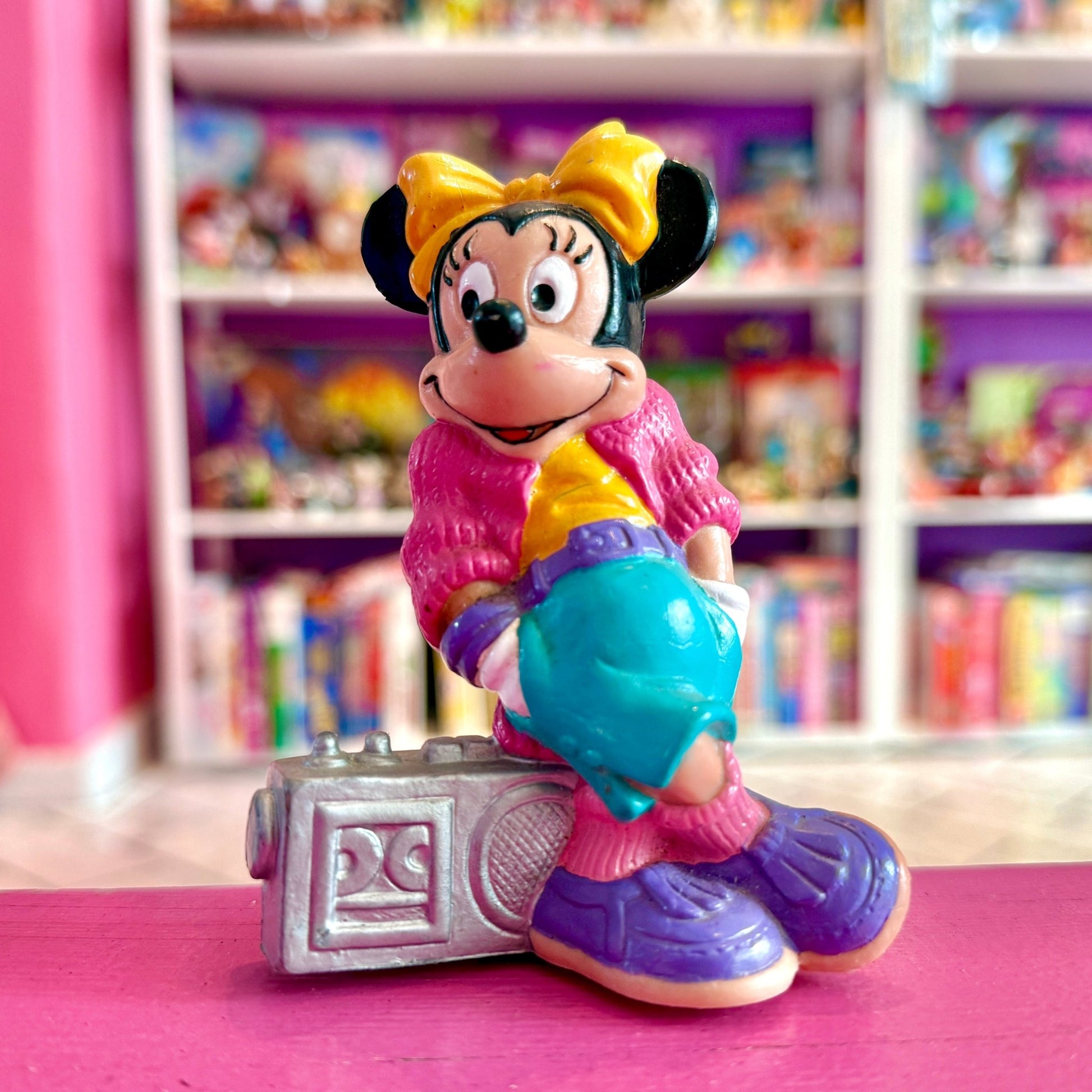Disney’s New Generation: Minnie Mouse 10 cm 80s Cool PVC Figure (Bully, 1987) - PopCultGang
