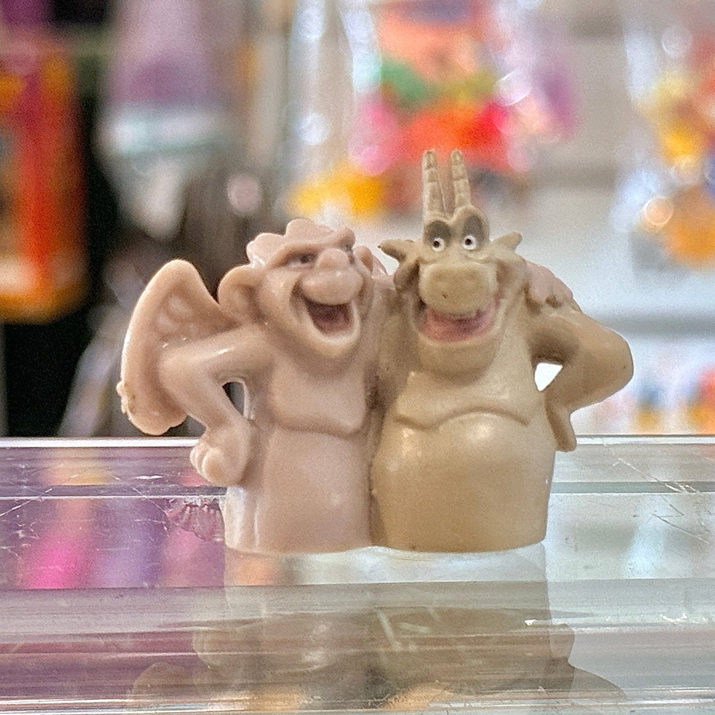 Disney's The Hunchback of Notredame: Laverne & Hugo PVC Mini Figure (Disney/Nestle, 90s) - PopCultGang
