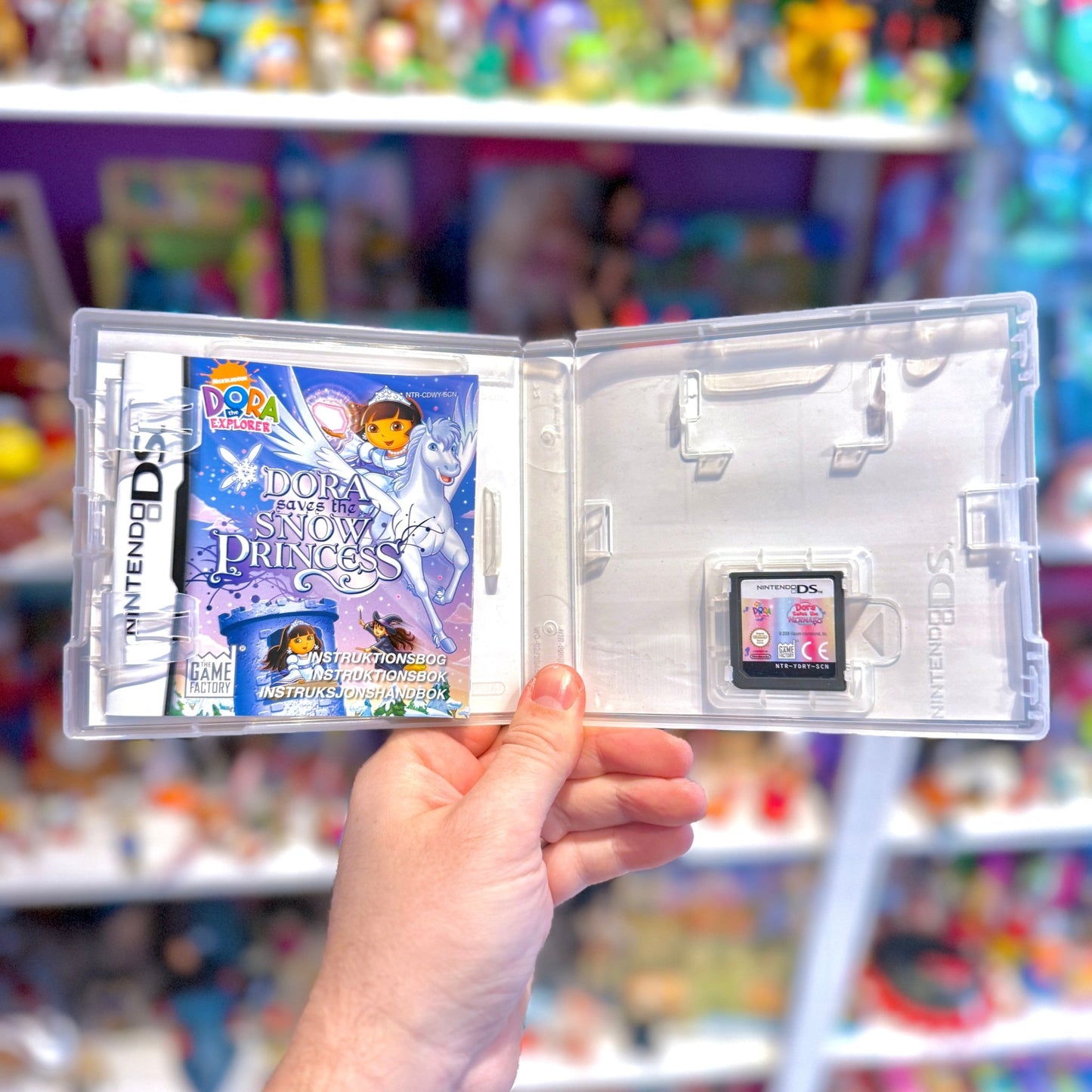 Dora The Explorer: Dora Saves The Snow Princess (Nintendo DS) - PopCultGang