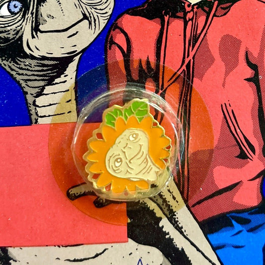 E.T. The Extra Terrestrial Jewelry: E.T. Head In Flower Ring (NIB, 80s) - PopCultGang