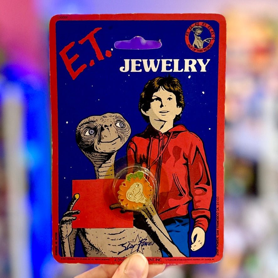 E.T. The Extra Terrestrial Jewelry: E.T. Head In Flower Ring (NIB, 80s) - PopCultGang