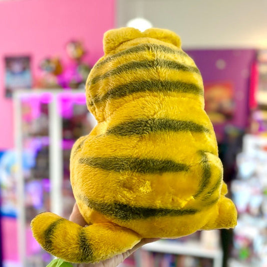Garfield Sitting Plush 23 cm (80s) - PopCultGang