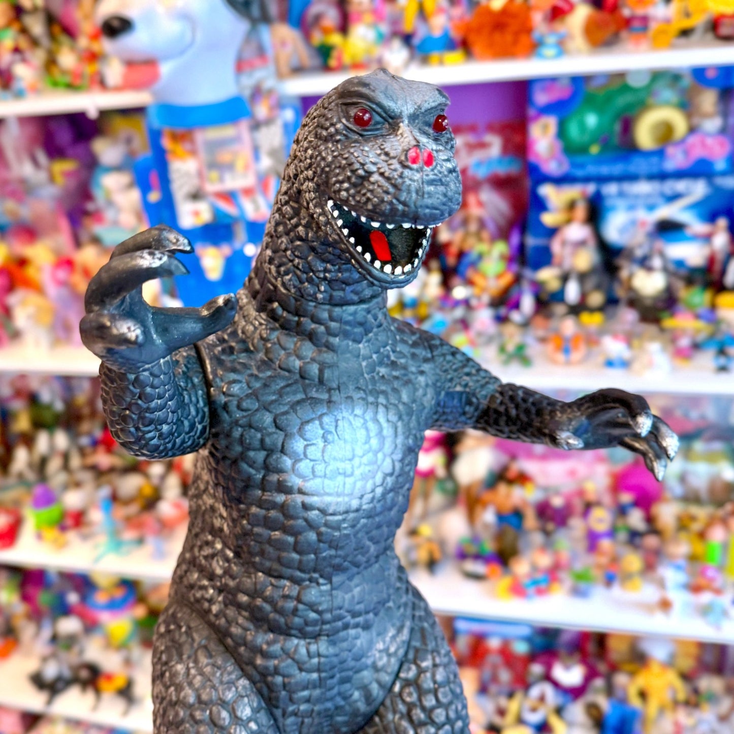 Godzilla: Large Figure w. Lights & Sound 37 cm (Dor Mei, 1997) - PopCultGang