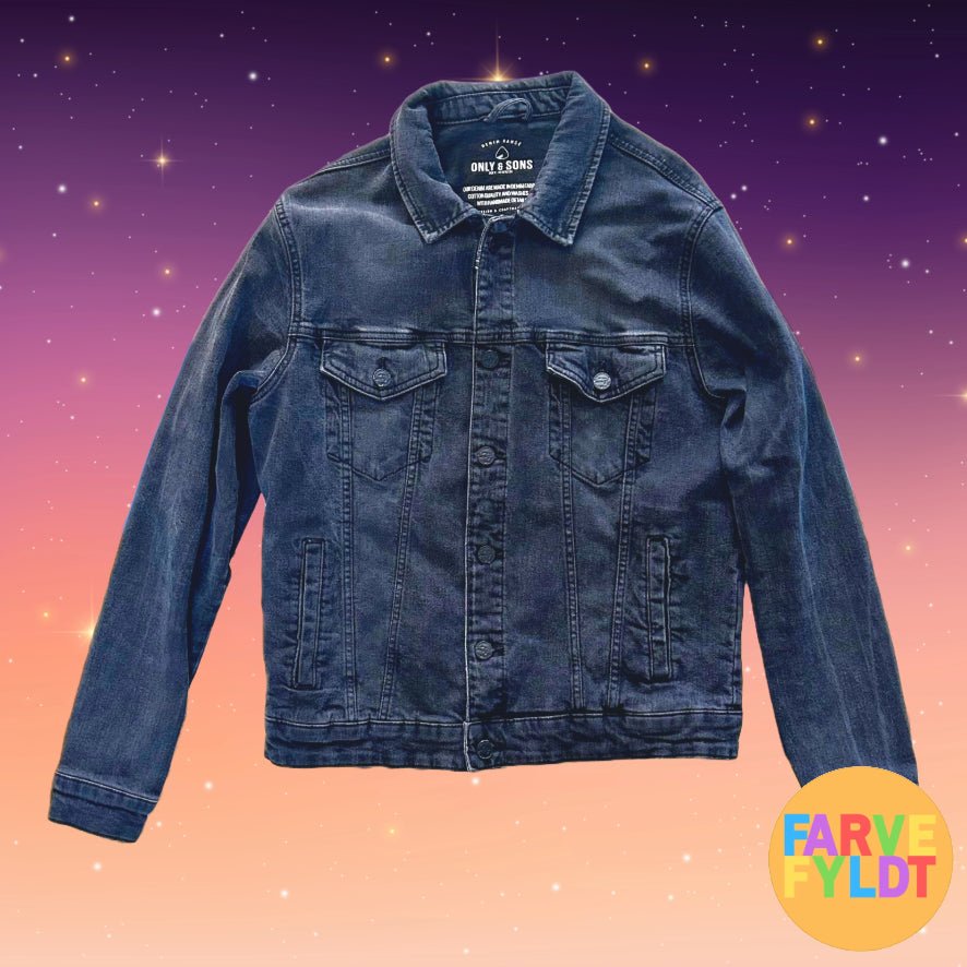 Harry Potter: Hogwarts Crest - Upcycled Denim Jacket (FARVEFYLDT x POPCULTGANG) - PopCultGang