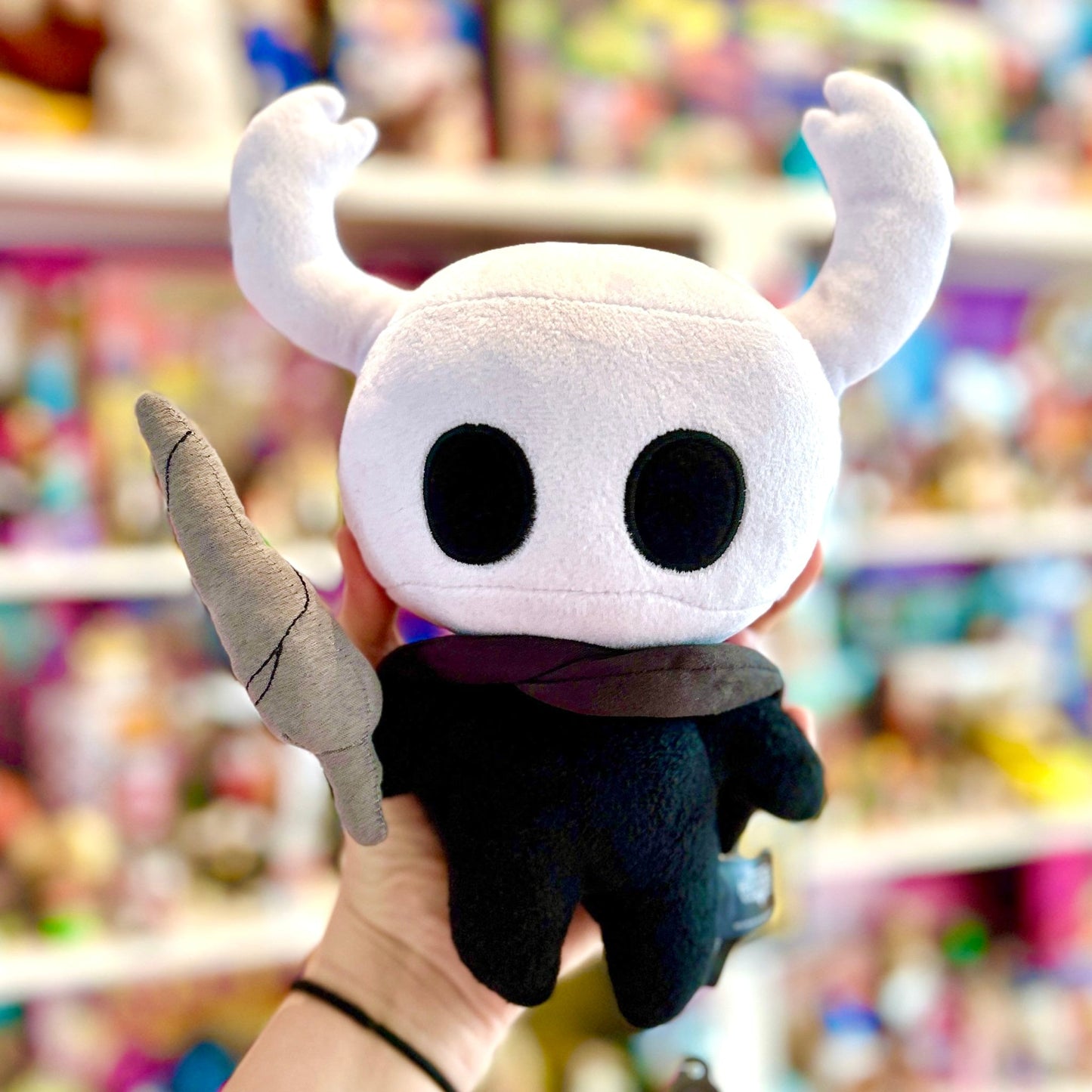Hollow Knight: The Knight Plush (Fangamer) - PopCultGang