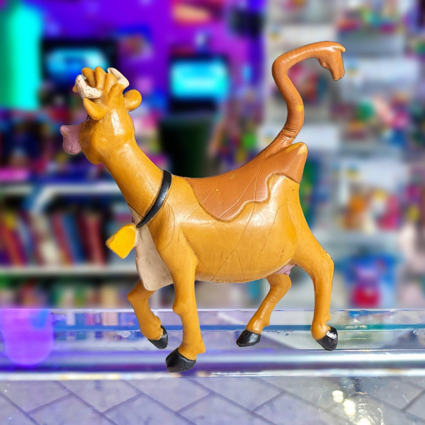 Home On The Range: Grace Cow PVC Figure (Bully, 2004) - PopCultGang