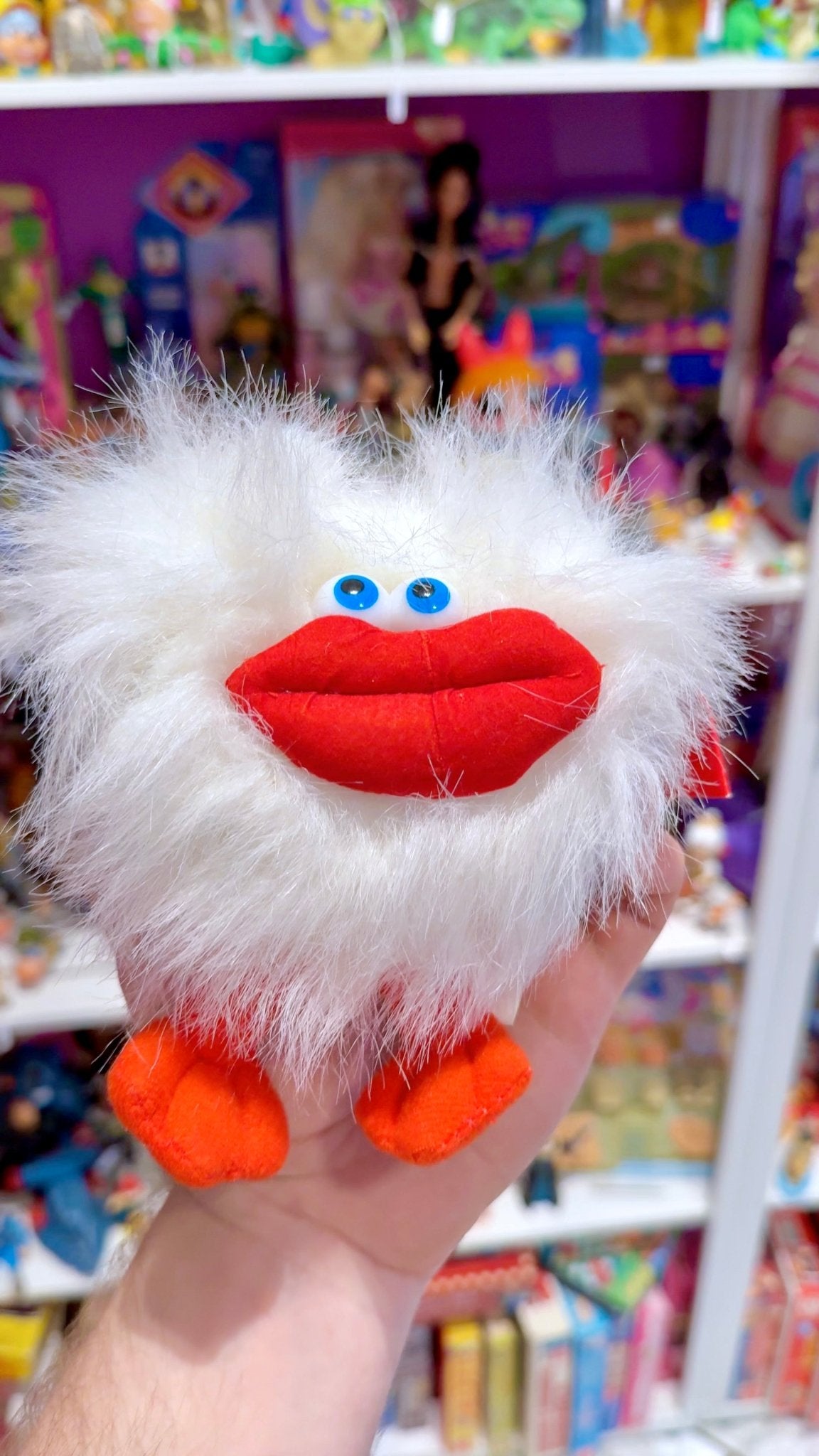 "I Love You" Talking Big Lips Hairball Plush (90s) - PopCultGang