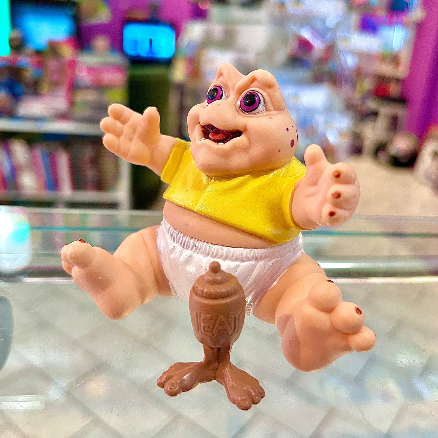 Jim Henson’s Dinosaurs: Baby Sinclair + Meat Bottle (Disney, 90s) - PopCultGang