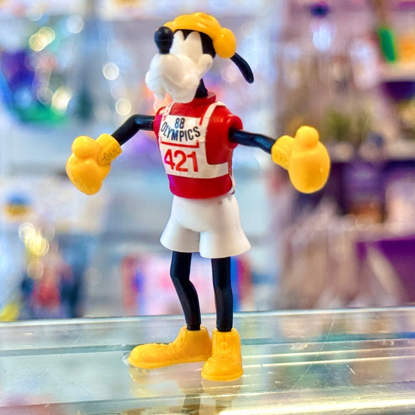 Kinder Surprise: Goofy Olympics - Goofy Boxer Mini Figure (Disney, 1988) - PopCultGang