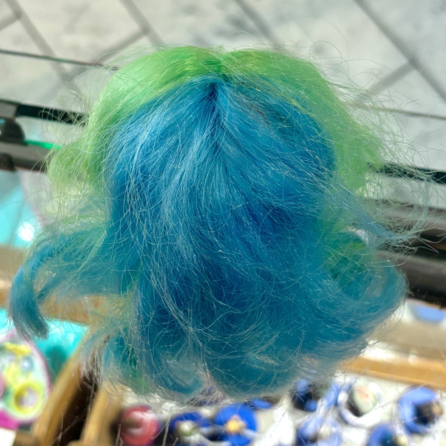 Lady Lovely Locks: Hide ‘N Peeks - Peeky Peek (80s) - PopCultGang