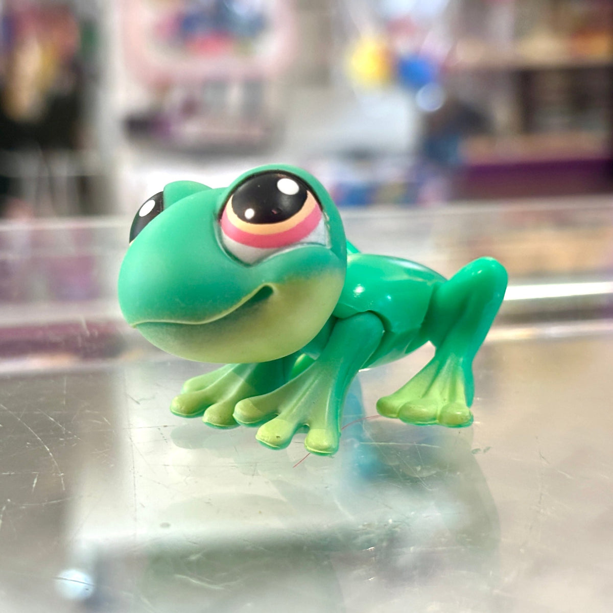 Littlest Pet Shop: 236 Green Frog Magic Motion (Hasbro, 2000s) - PopCultGang