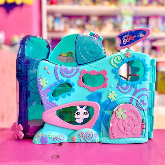 Littlest Pet Shop: Playful Paws Pet Daycare Playset (2000s) - PopCultGang