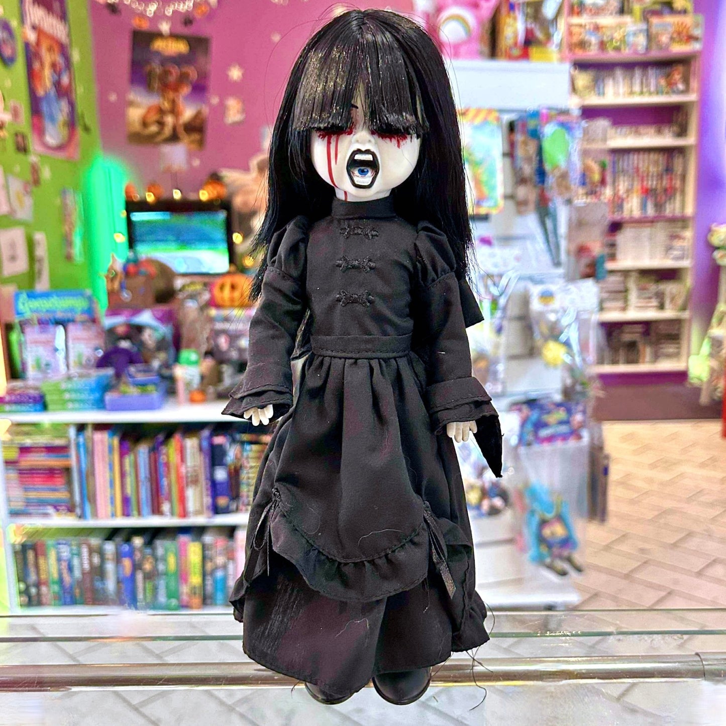 Living Dead Dolls: The Dark (Series 31, Mezco, 2016) - PopCultGang