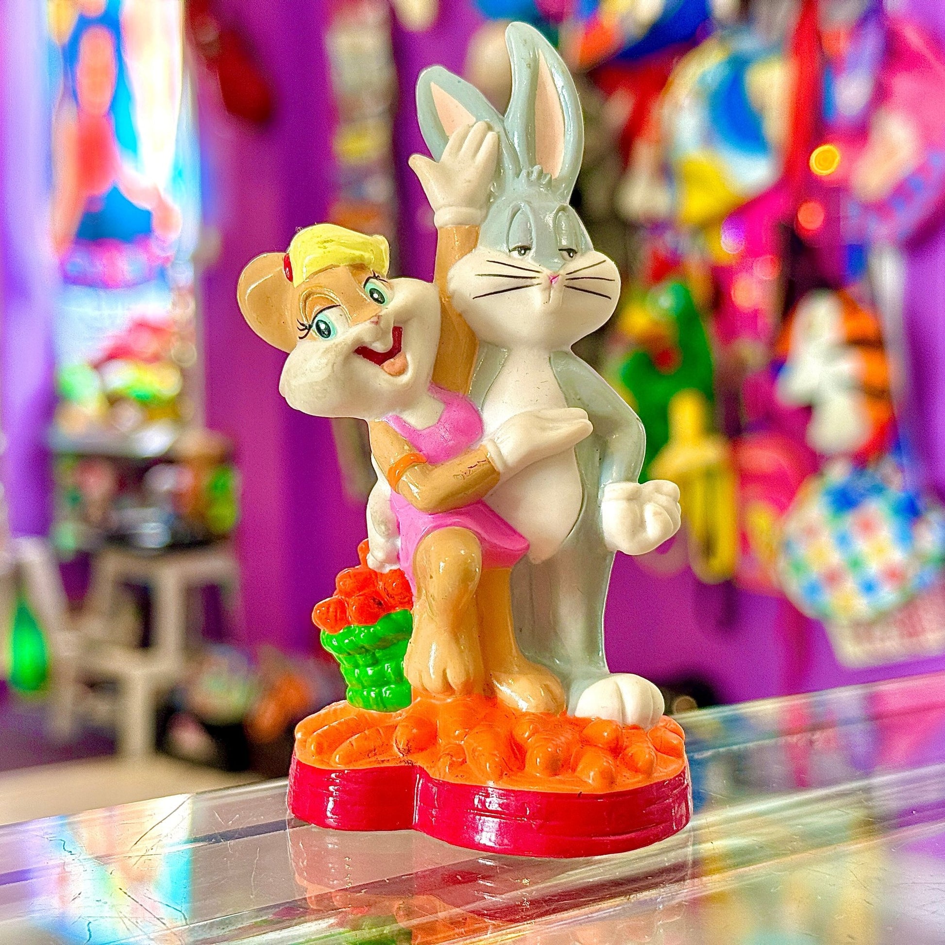 Looney Tunes: Bugs Bunny & Lola Bunny PVC Valentine Figure (90s) - PopCultGang