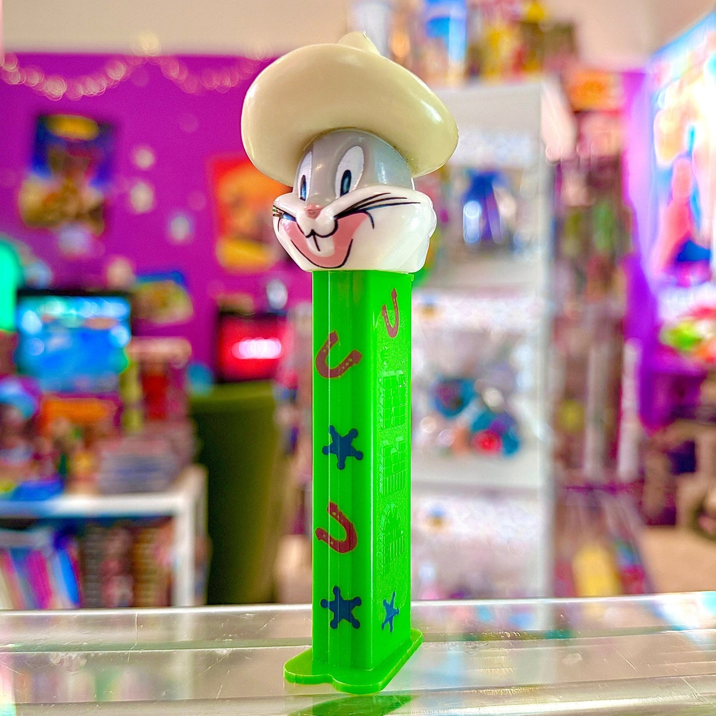 Looney Tunes: Bugs Bunny PEZ Dispenser (2000s) - PopCultGang