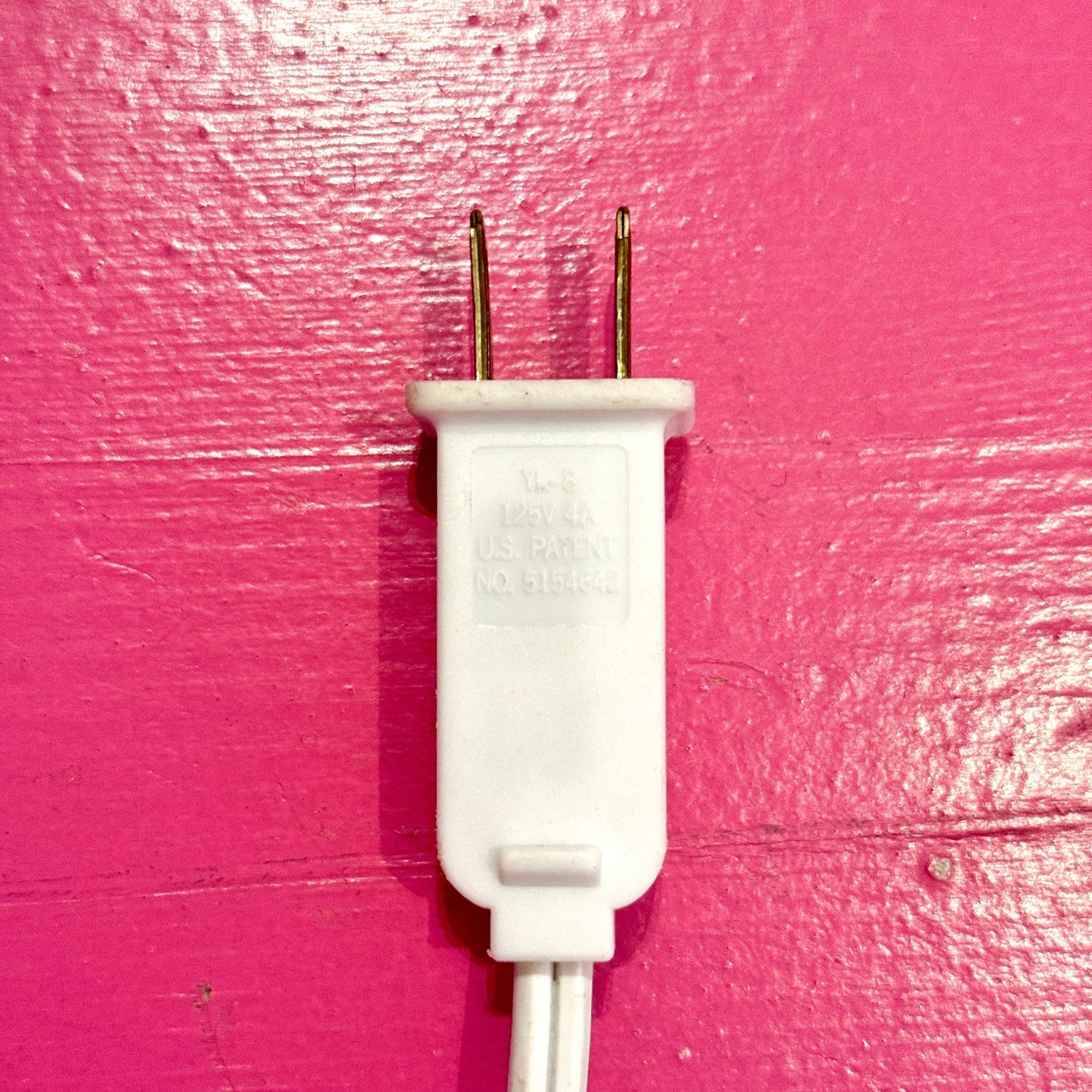 Looney Tunes: Taz The Tazmanian Devil Christmas Animatronic Decoration (90s) - PopCultGang