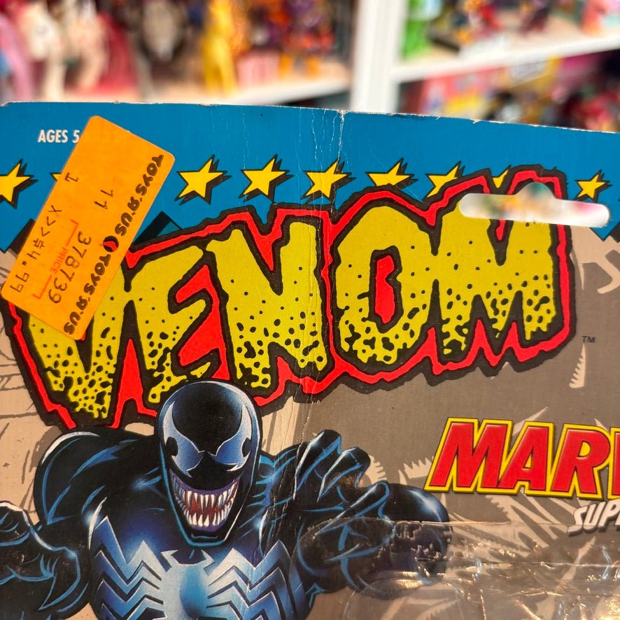 Marvel Super Heroes: Venom - Living Skin Slime Pores (Action Figure) - PopCultGang