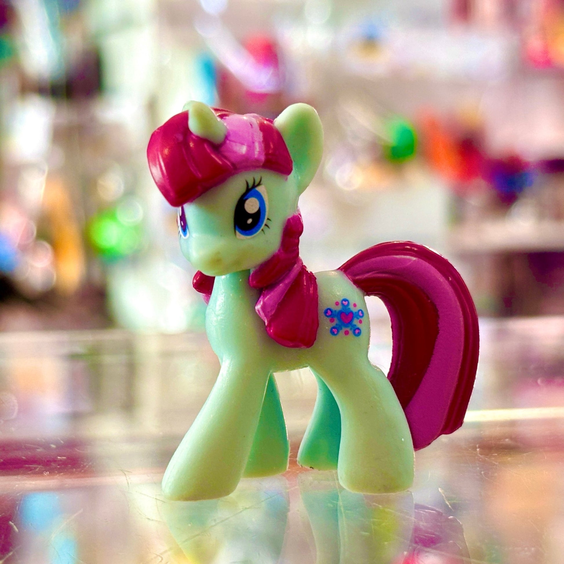 My Little Pony Mystery Minis (G4, 2010s): Snowcatcher V1 5cm Figure - PopCultGang