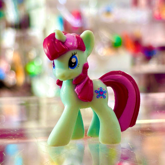 My Little Pony Mystery Minis (G4, 2010s): Snowcatcher V1 5cm Figure - PopCultGang