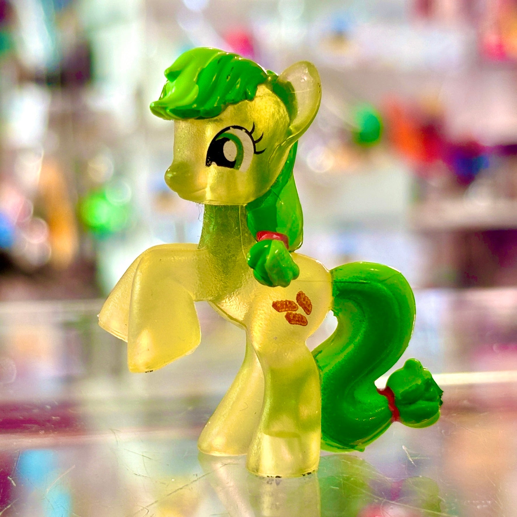 My Little Pony Mystery Minis (G4, 2010s): Transparent Neon Apple Fritter 5cm Figure - PopCultGang