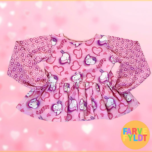 Peanuts: Snoopy Pink Upcycled Long - sleeve Top (FARVEFYLDT x POPCULTGANG) - PopCultGang