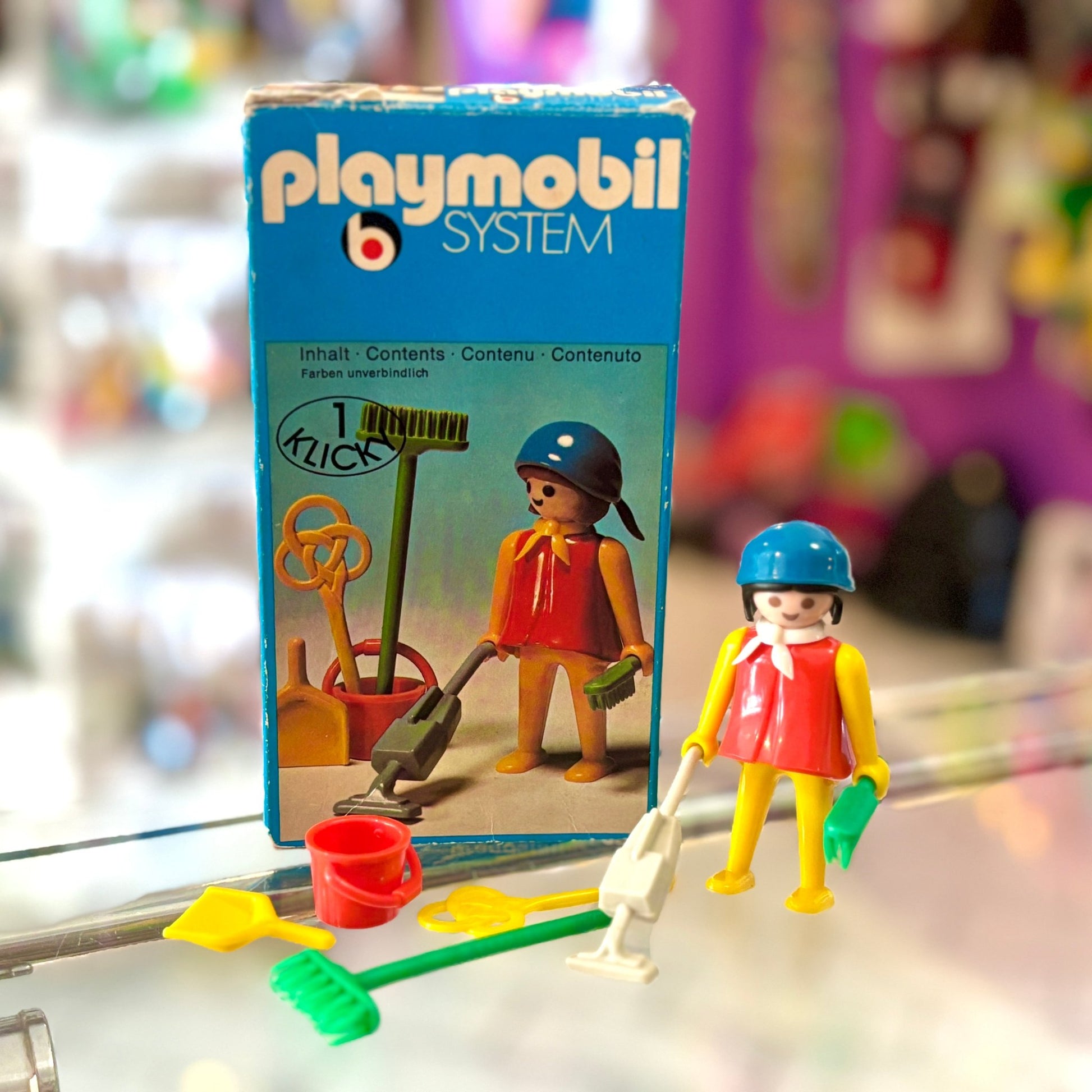 Playmobil: Cleaning Lady nr. 3315 (70s) - PopCultGang