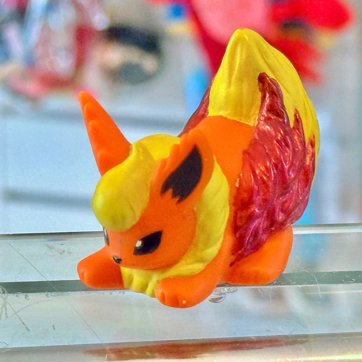 Pokemon: Flareon Finger Puppet Figure (Bandai, 2005) - PopCultGang