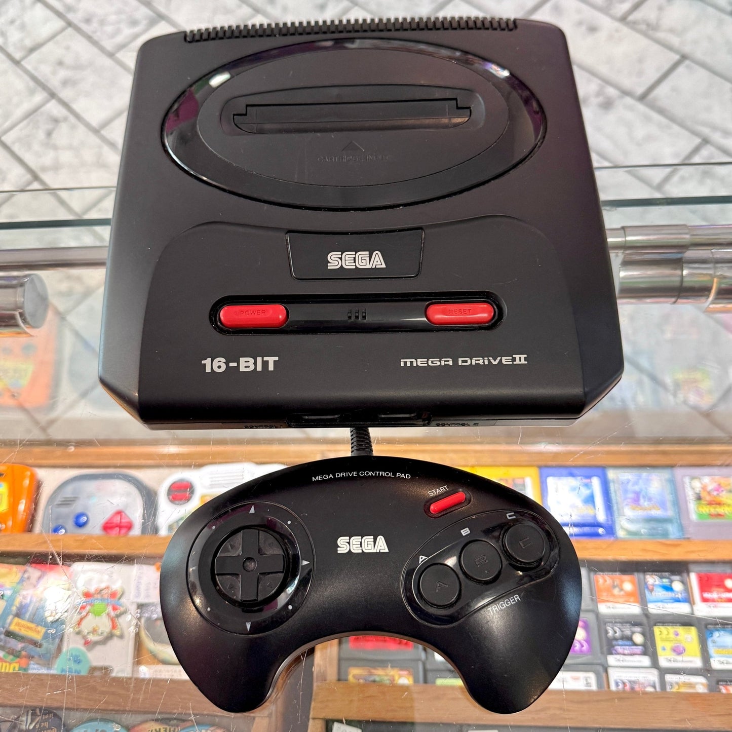 Sega Mega Drive 2 + controller - PopCultGang
