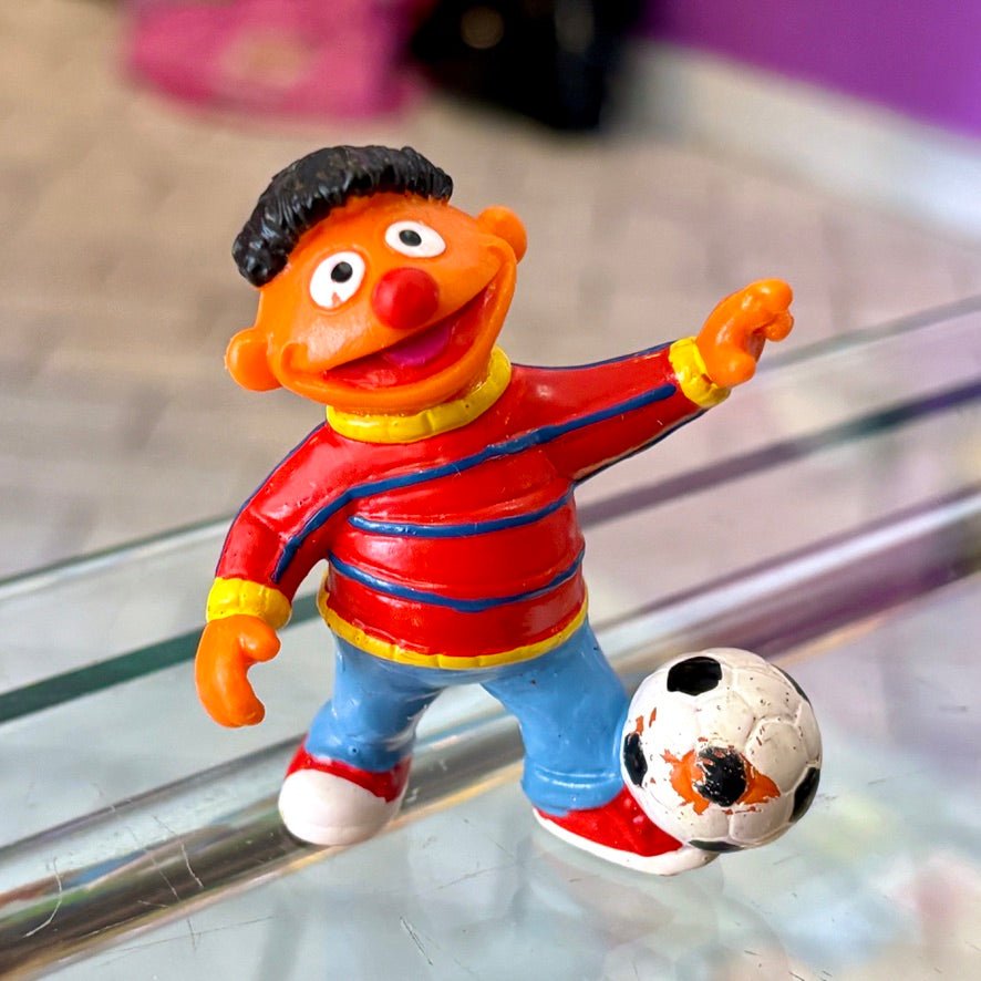 Sesame Street: Ernie Playing Soccer PVC Figure (90s) - PopCultGang