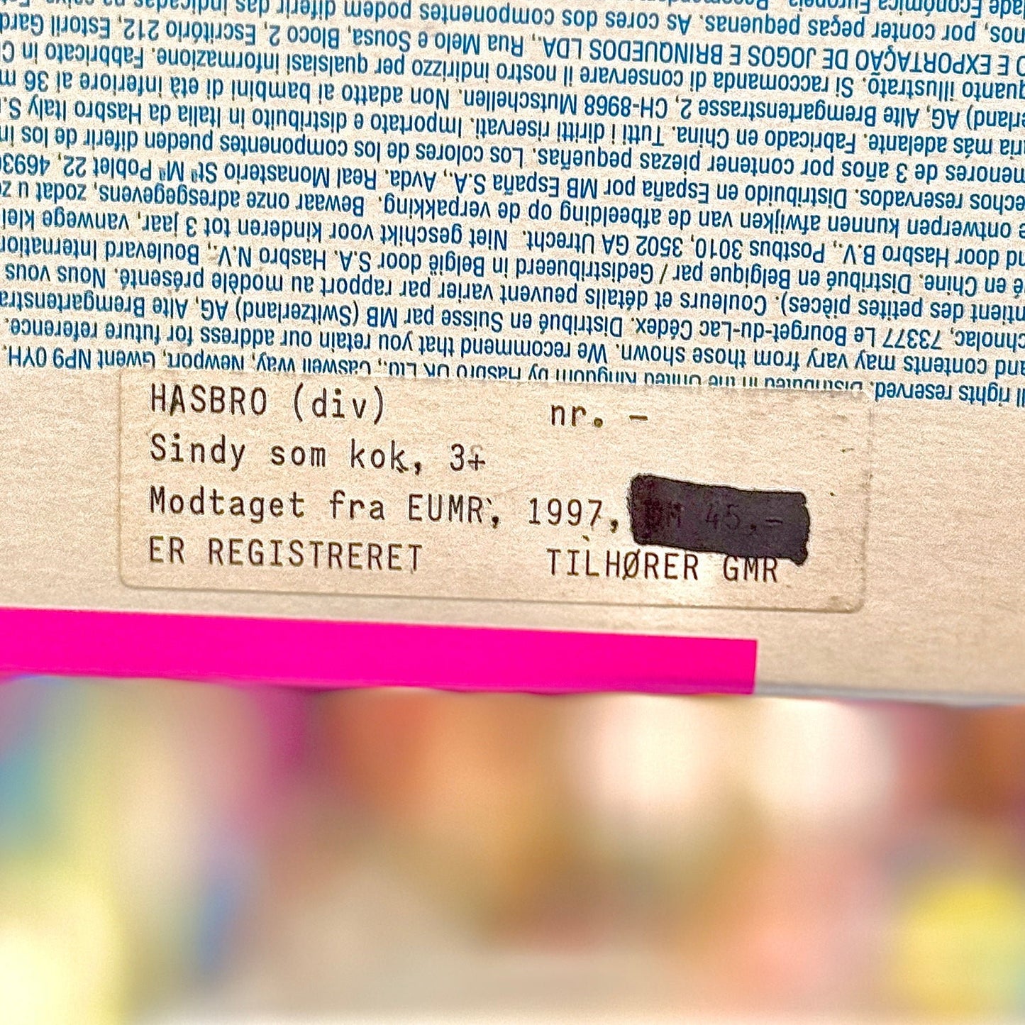 Sindy: Cooker Playset (90s) - PopCultGang