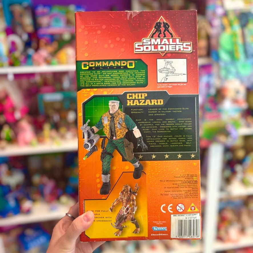 Small Soldiers: Chip Hazard Figure with Firing Missile Launcher 30 cm (Kenner, 1998) - PopCultGang