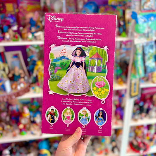 Snow White In Riding Dress Doll (Disney Princess, NIB, Simba Toys, 2002) - PopCultGang