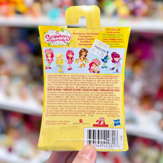 Strawberry Shortcake & Custard Collectible Minifigure (MOC, Hasbro, 2009) - PopCultGang