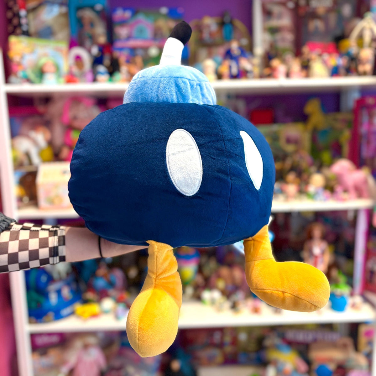 Super Mario: Bob-omb Mocchi-Mocchi Mega Plush 38 cm (Nintendo) - PopCultGang