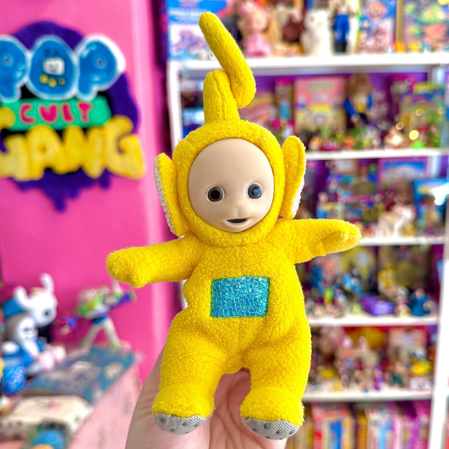 Teletubbies: Laa - Laa Mini Beanie Plush (1996) - PopCultGang
