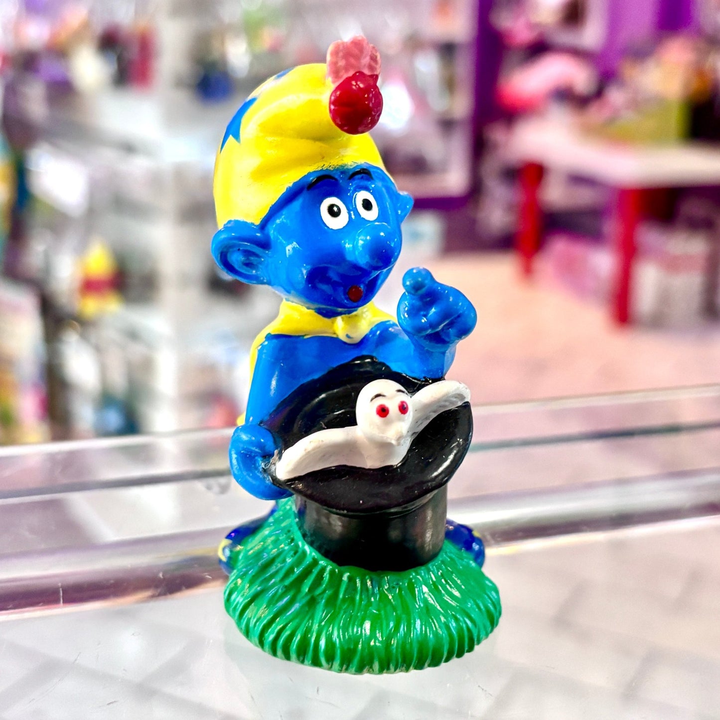The Smurfs: Magic Wizard Yellow Cape PVC Figure (90s) - PopCultGang