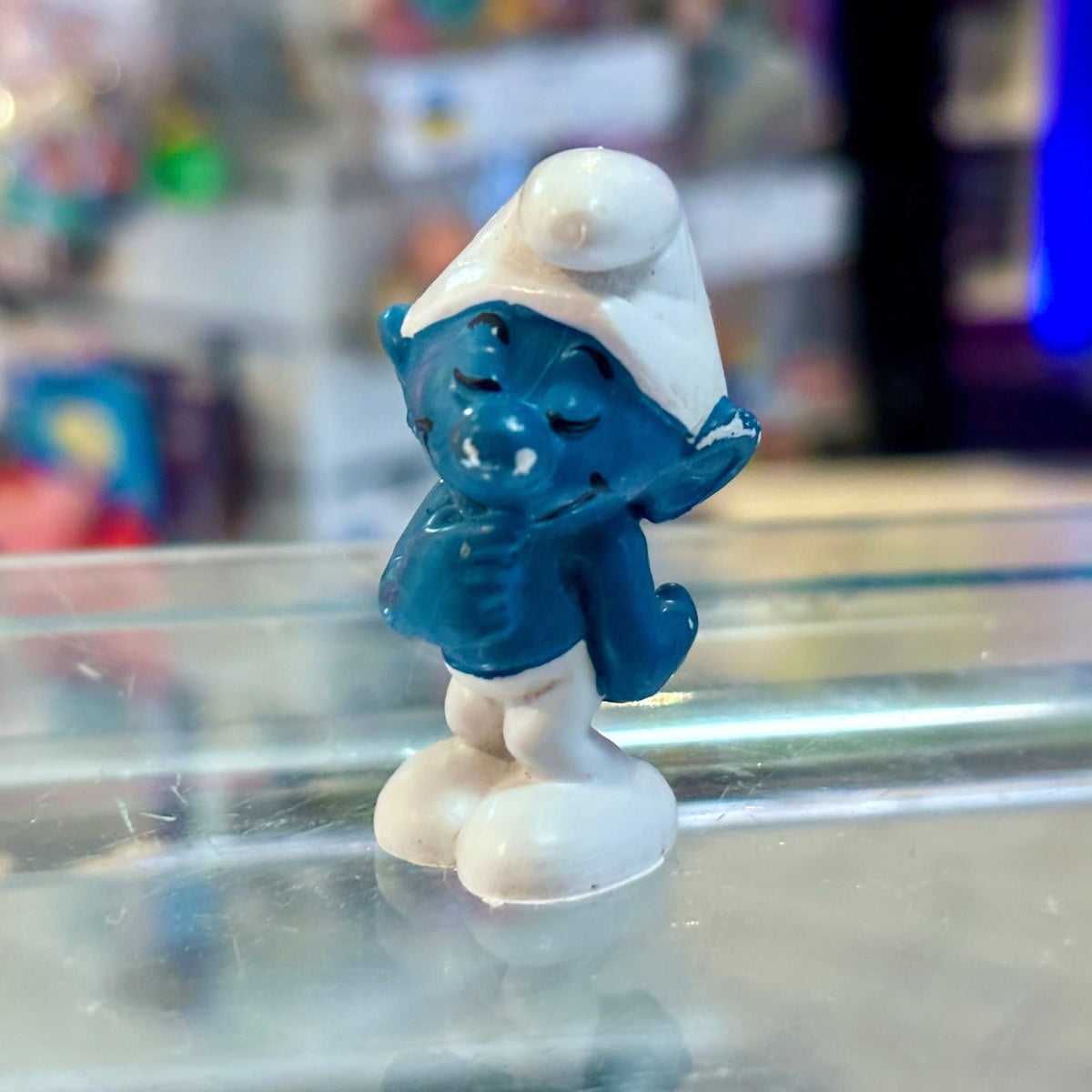 The Smurfs: Shy Smurf PVC Figure #20082 (Peyo, 1978) - PopCultGang