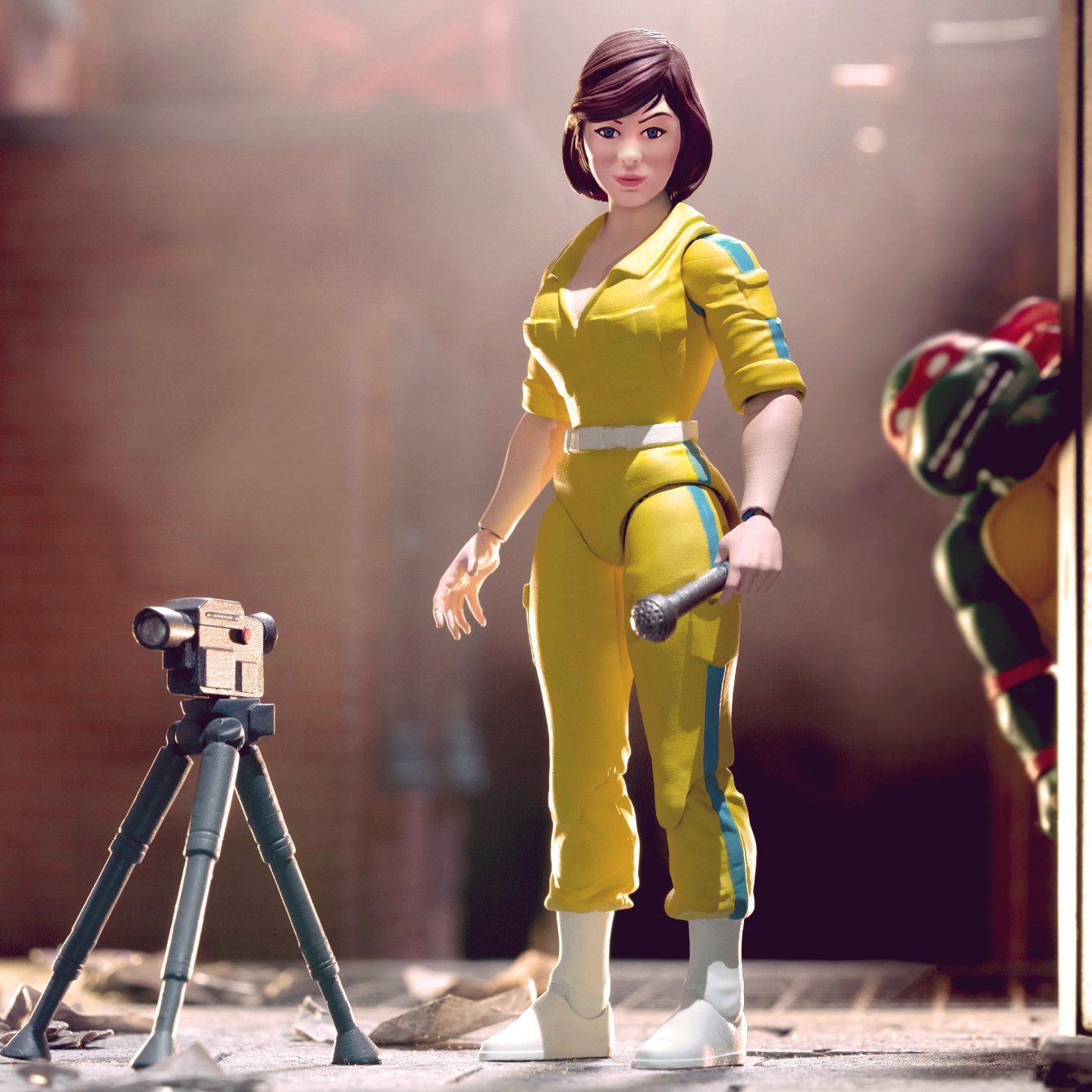 TMNT: Ultimates Wave 3 - April O'Neil - PopCultGang